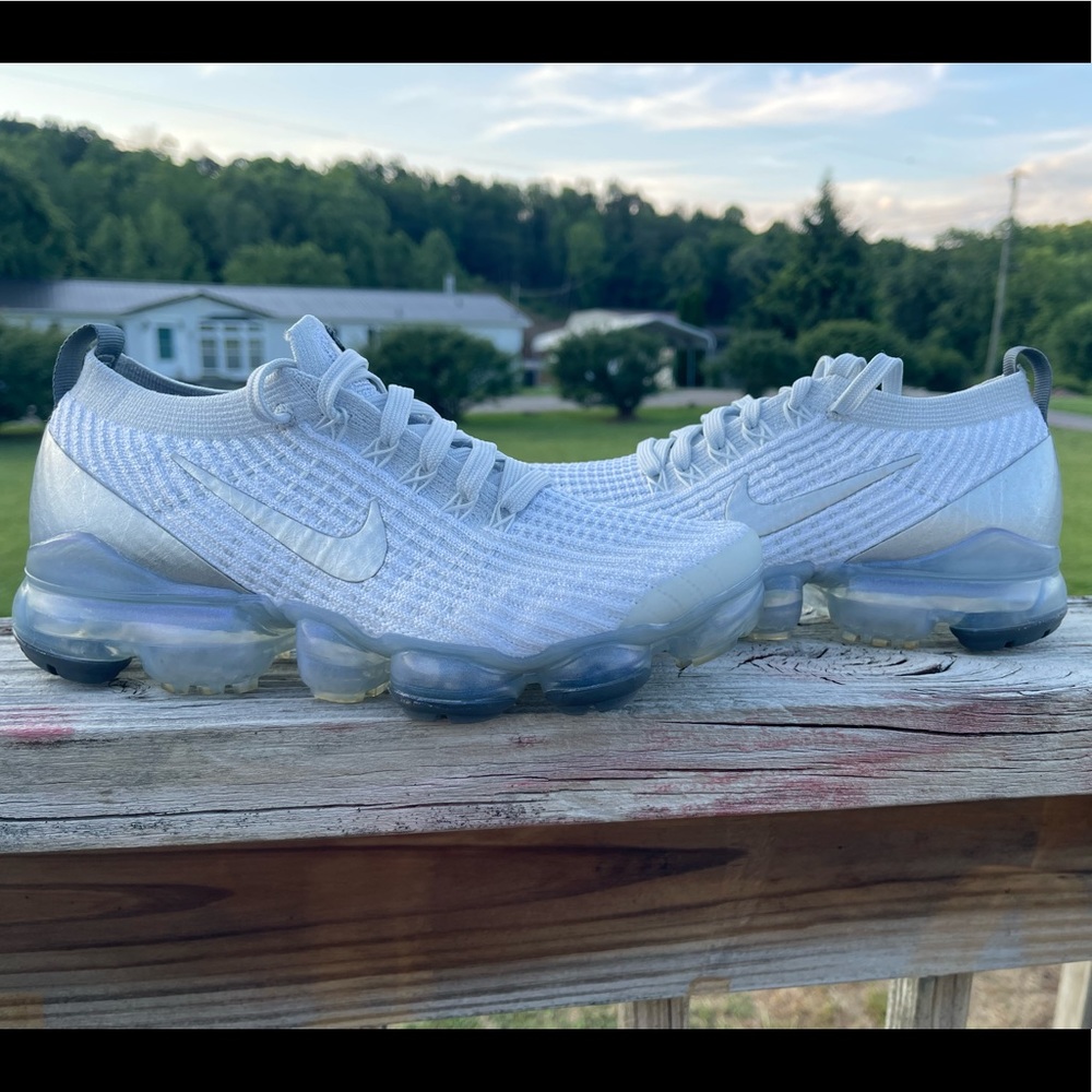 Woman’s Nike Vapormax Flyknit